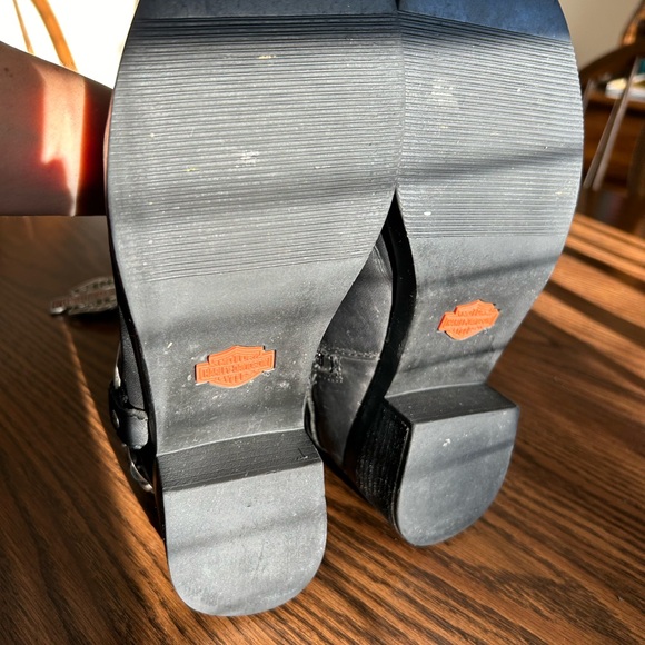 Harley Davidson boots size 8, and limited edition belt buckle - Picture 7 of 9